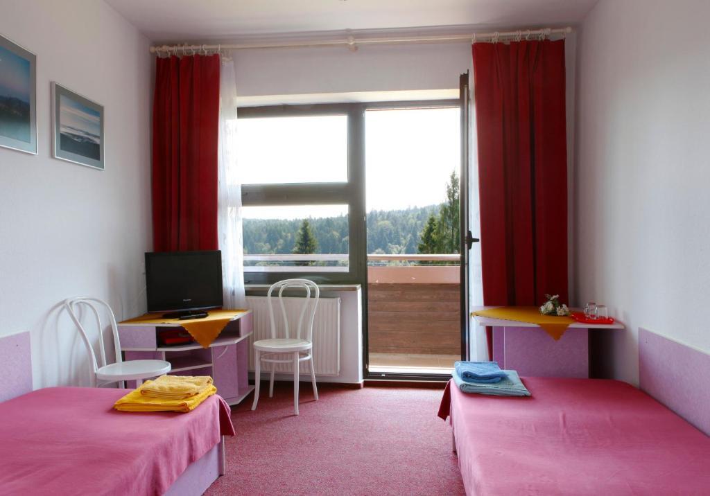 Perelka Natura Tour Hotel Cisna Esterno foto